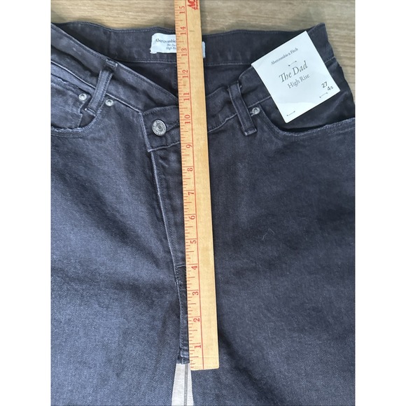 NWT Abercrombie & Fitch Women's High Rise Jeans The Dad" Cross Over Button Fly 4 - Picture 4 of 6